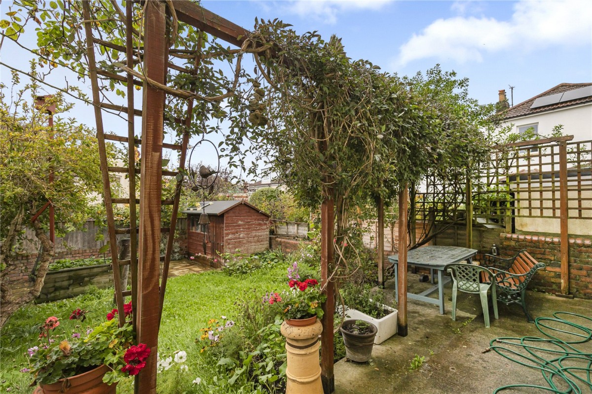 St. Andrews, Bristol