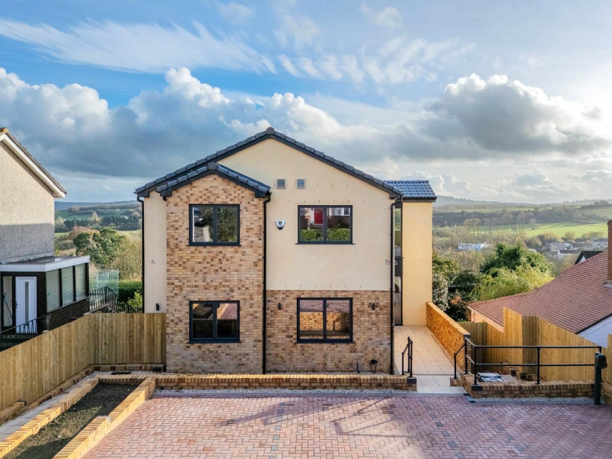 Long Ashton, Bristol