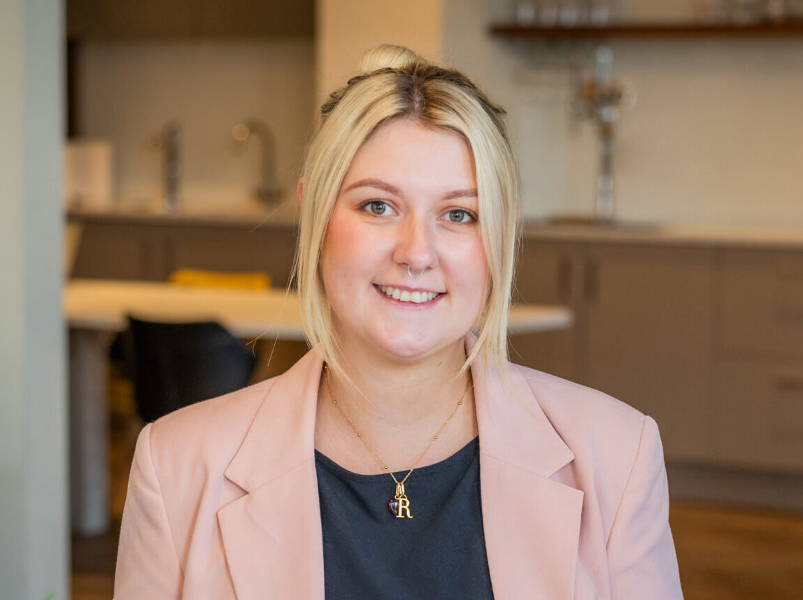Rhianne Oliver, Senior New Business Administrator, CJ Hole Estate Agents in Bishopston
